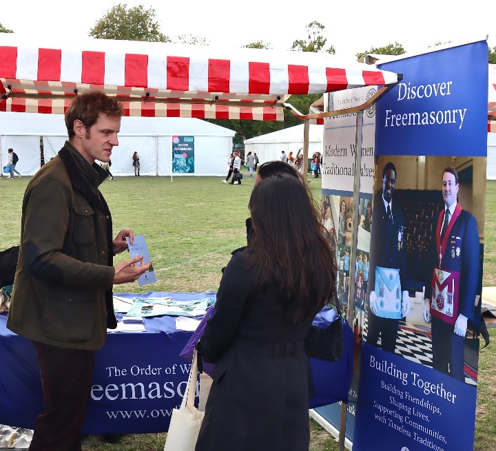 Simon Cooper talking to students at the Freshers Fair
